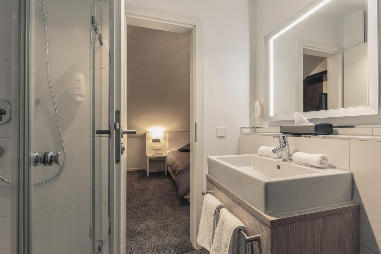 Bahnlounge 1907 Bed & Breakfast นอยเอนชตัดท์ อัม คอเคอร์ ภายนอก รูปภาพ