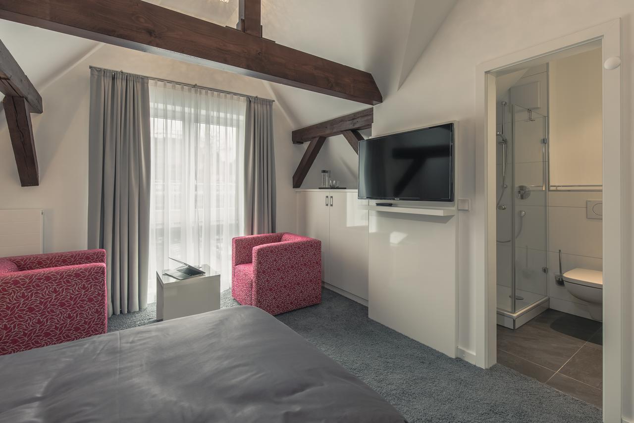 Bahnlounge 1907 Bed & Breakfast นอยเอนชตัดท์ อัม คอเคอร์ ภายนอก รูปภาพ