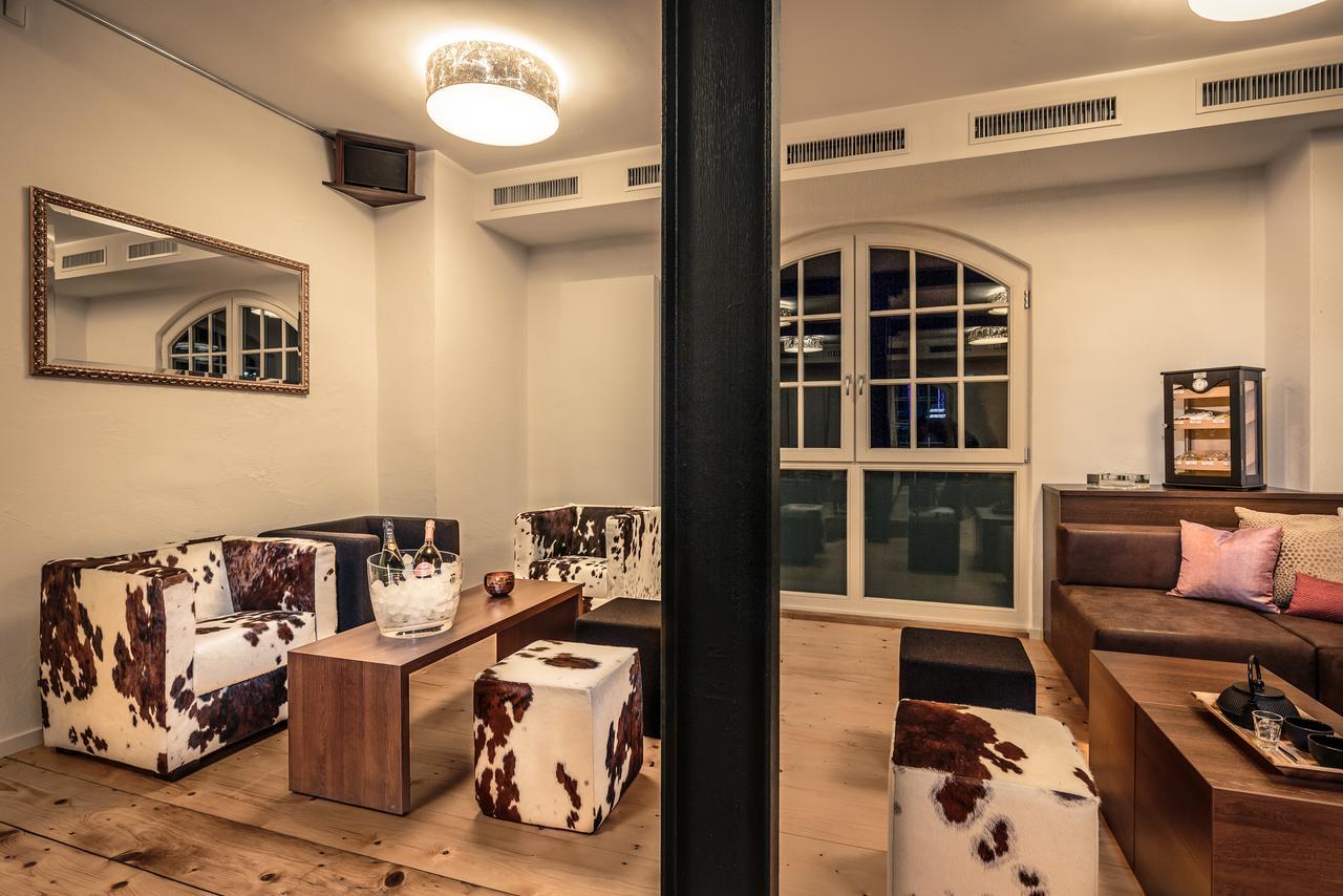 Bahnlounge 1907 Bed & Breakfast นอยเอนชตัดท์ อัม คอเคอร์ ภายนอก รูปภาพ