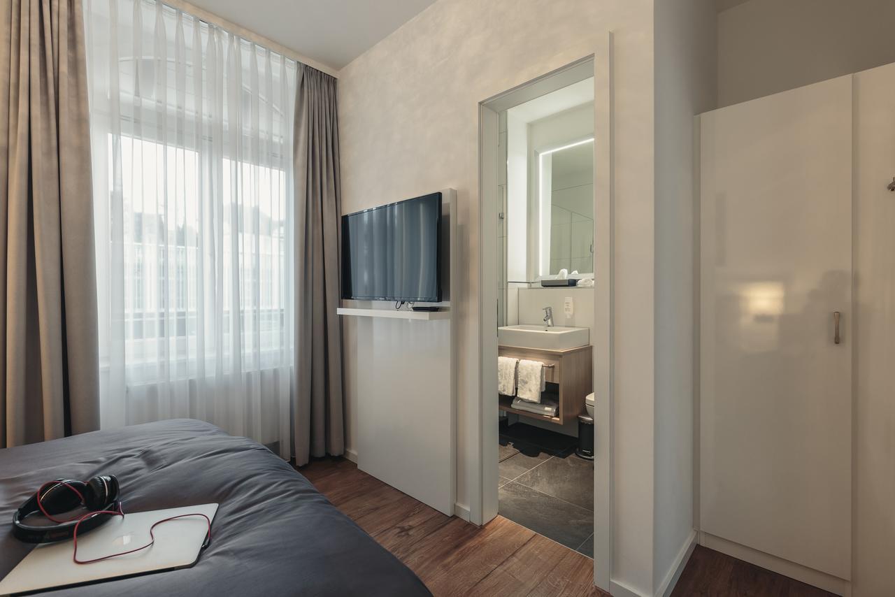 Bahnlounge 1907 Bed & Breakfast นอยเอนชตัดท์ อัม คอเคอร์ ภายนอก รูปภาพ